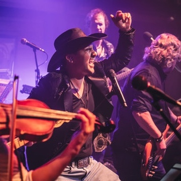 CECILE & RAMONE, Quebec 2025